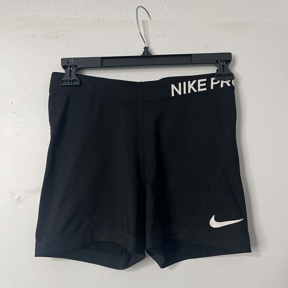 Nike pro spandex shorts | size medium